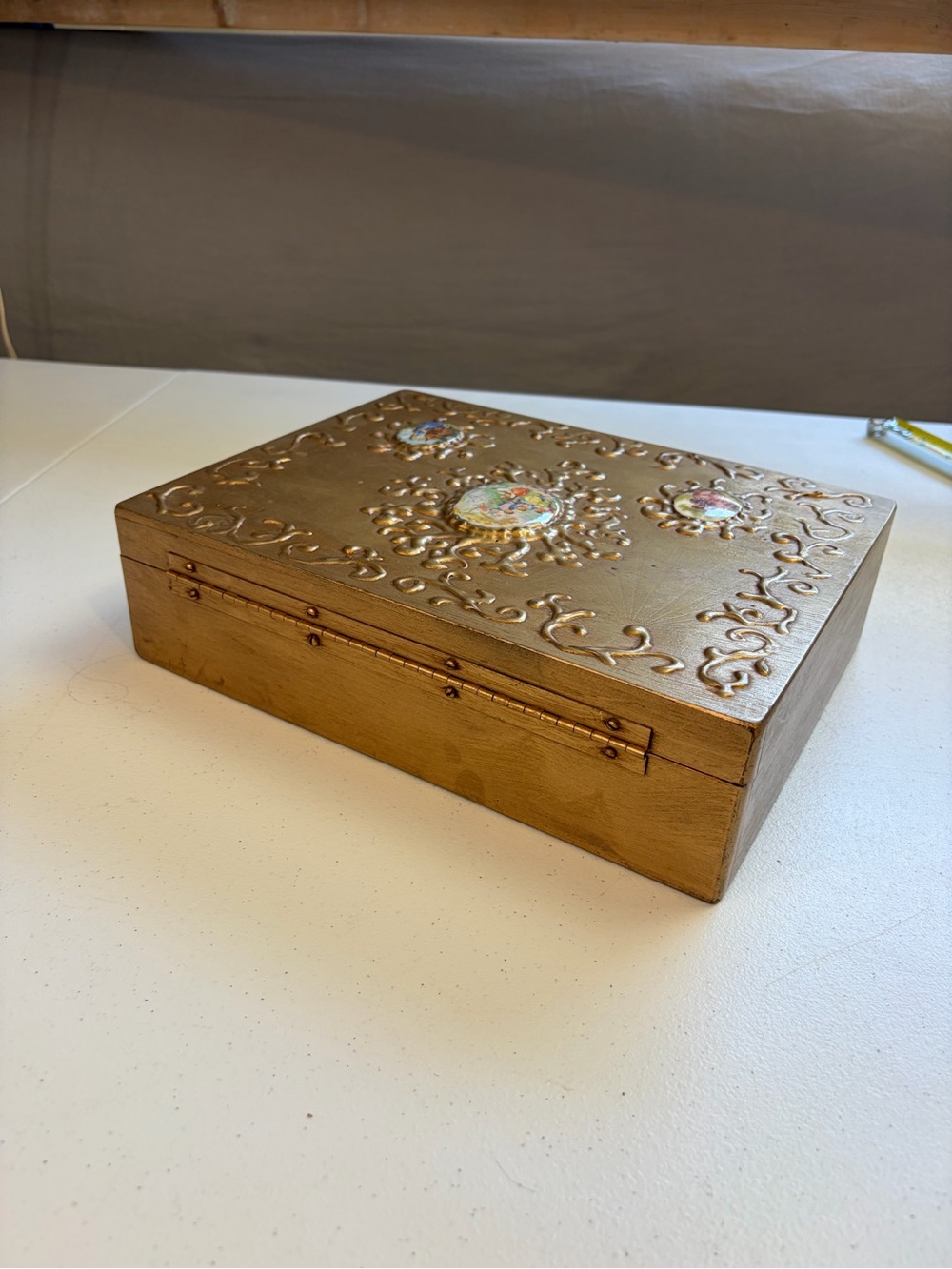 Vintage 1970s Gold Wood Jewelry Trinket Box Romantic Rococo Victorian Style mcm - Picture 6 of 12